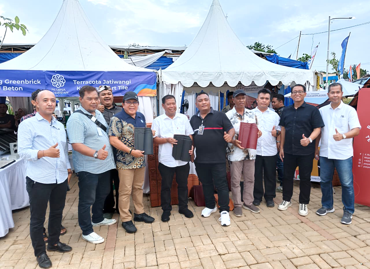 Menghadiri Lounching Program Gentengisasi oleh Pesona Kahuripan 12